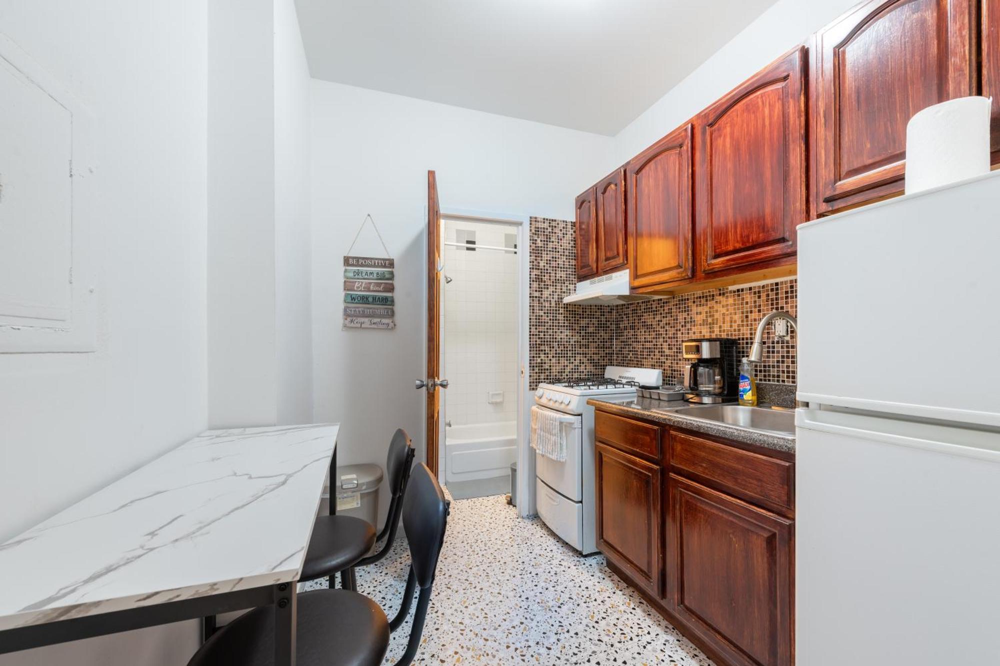 2 Bd Cozy In Manhattan Valley * New York